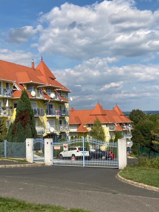 Libellula Apartman Heviz Exterior photo